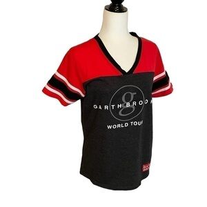 Garth Brooks World Tour  7 Jersey V-NECK
 Tee Size Large 2014-2017